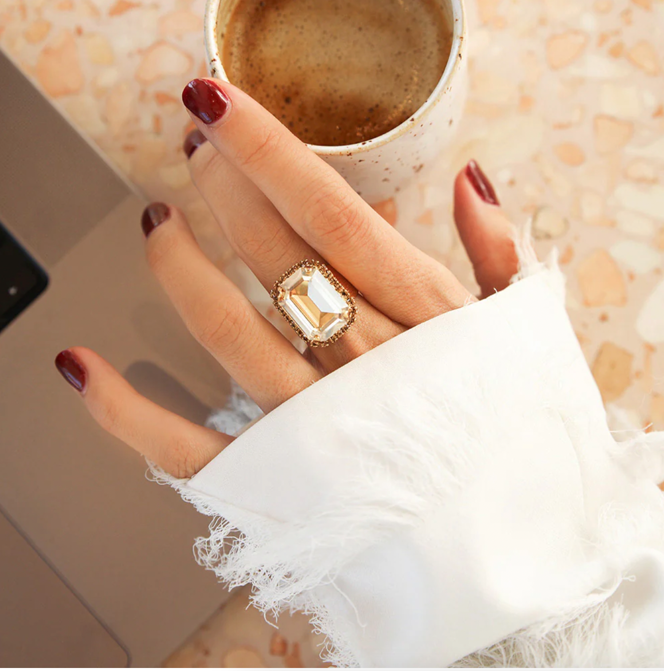 Lydia Cocktailring Gold (7506688639173)