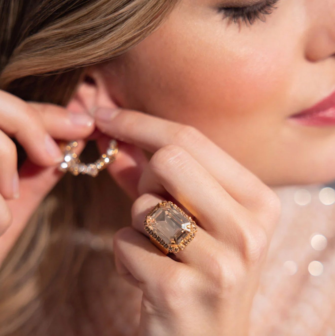 Lydia Cocktailring Gold (7506688639173)