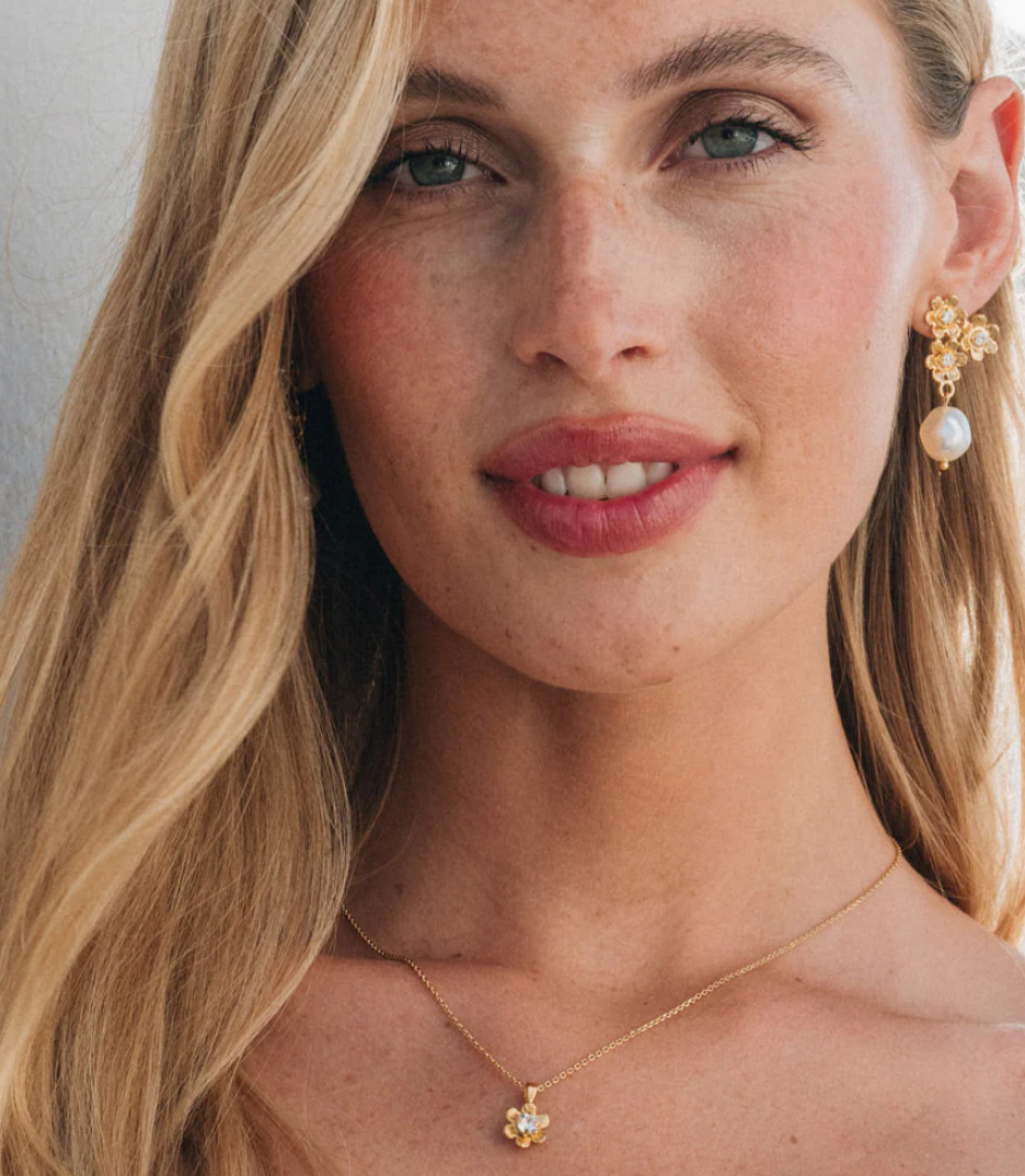 Juni Necklace Crystal (8343631528133)