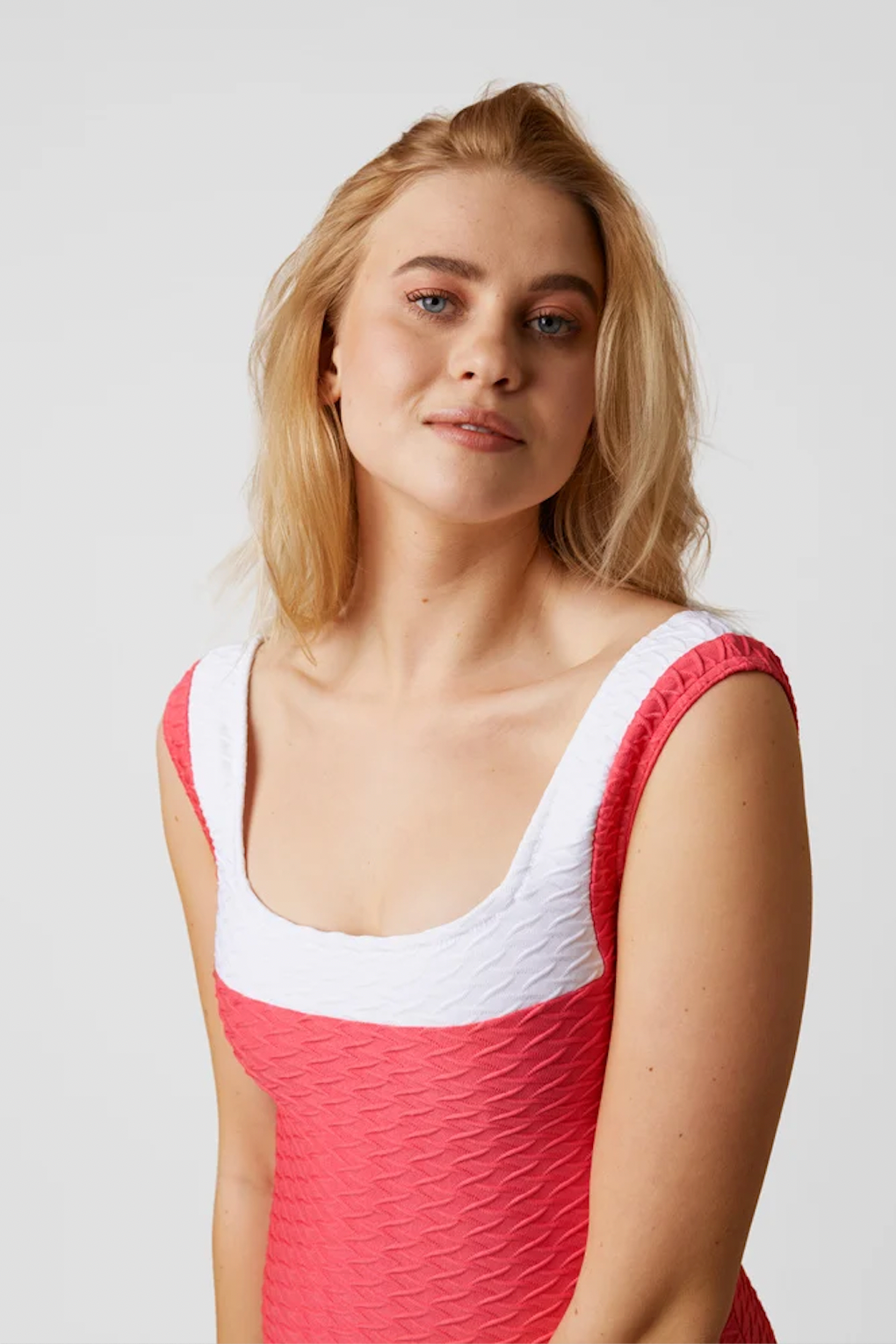 Swordfish Coral (7137471791301)