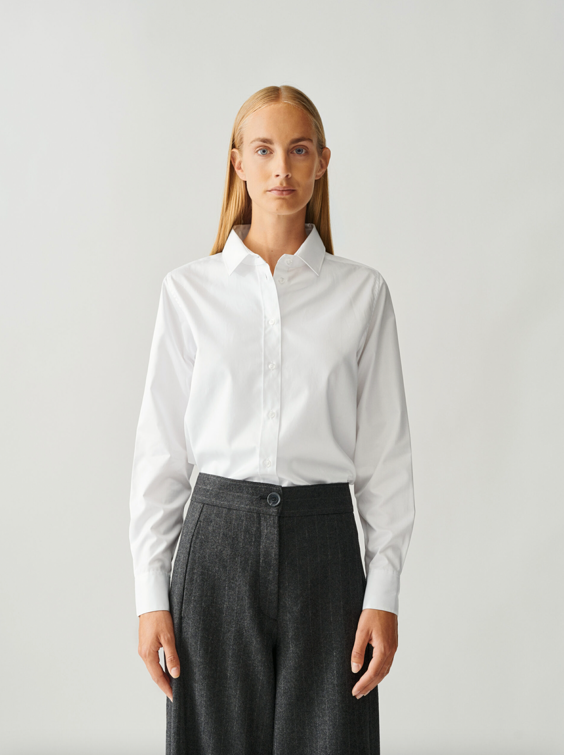 Liv The Classic Shirt (7628664766661)