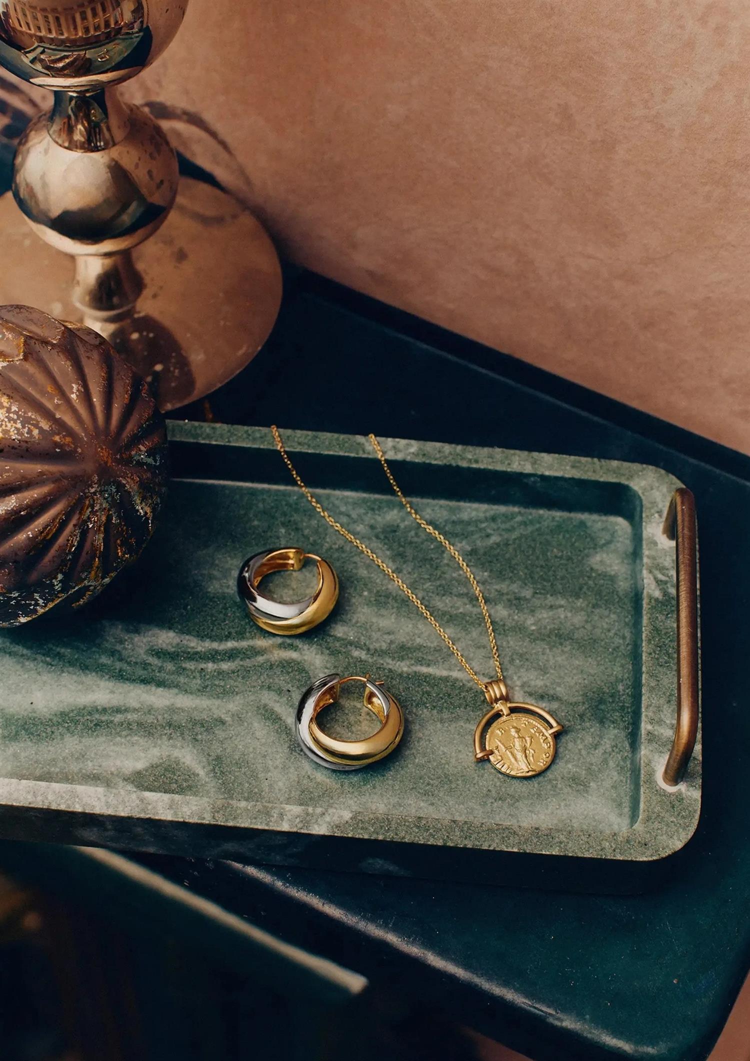 Lucy Williams Medium Engravable Roman Arc Coin Necklace (8435488555205)