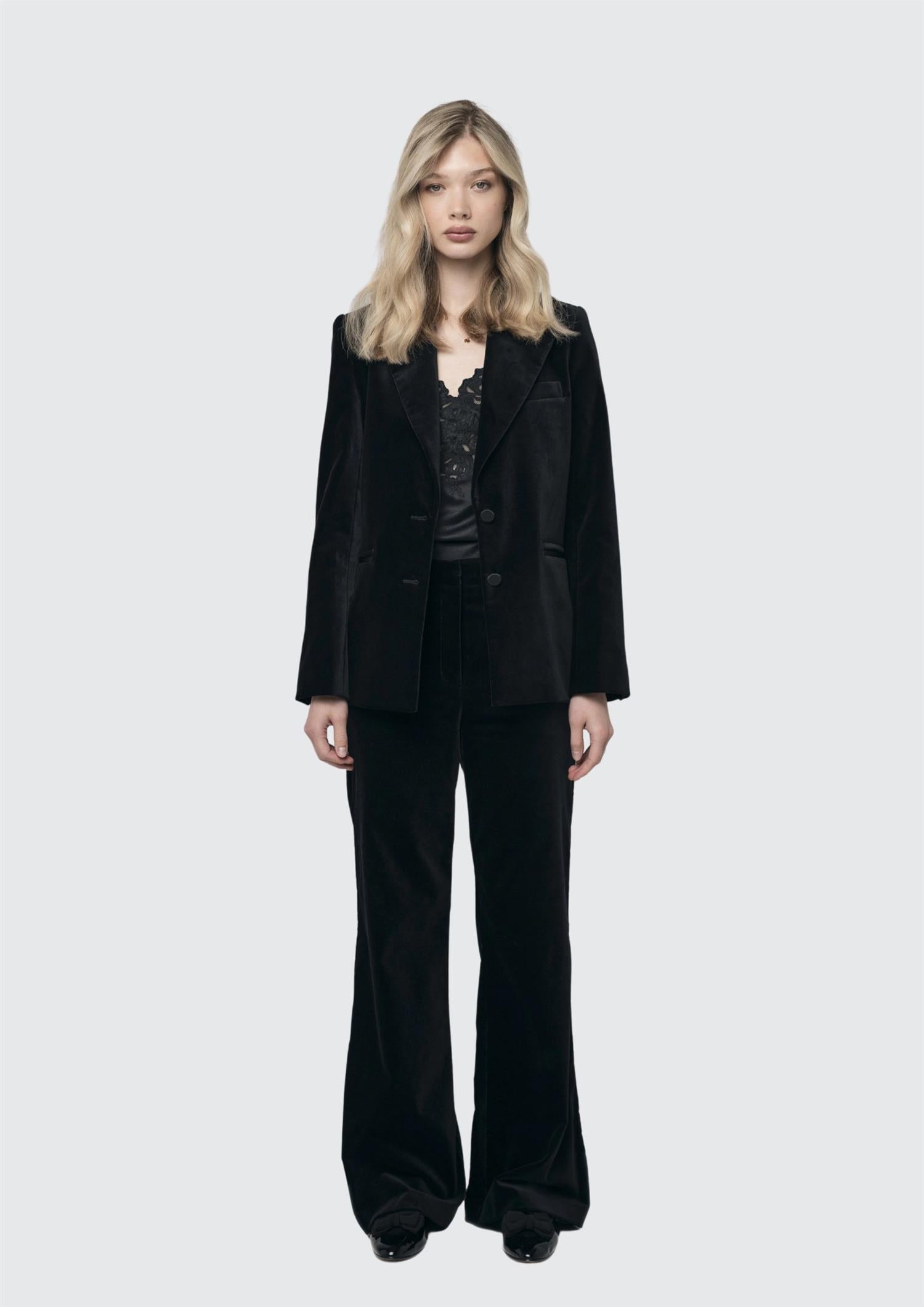 Beau Velvet Blazer (8403524714693)