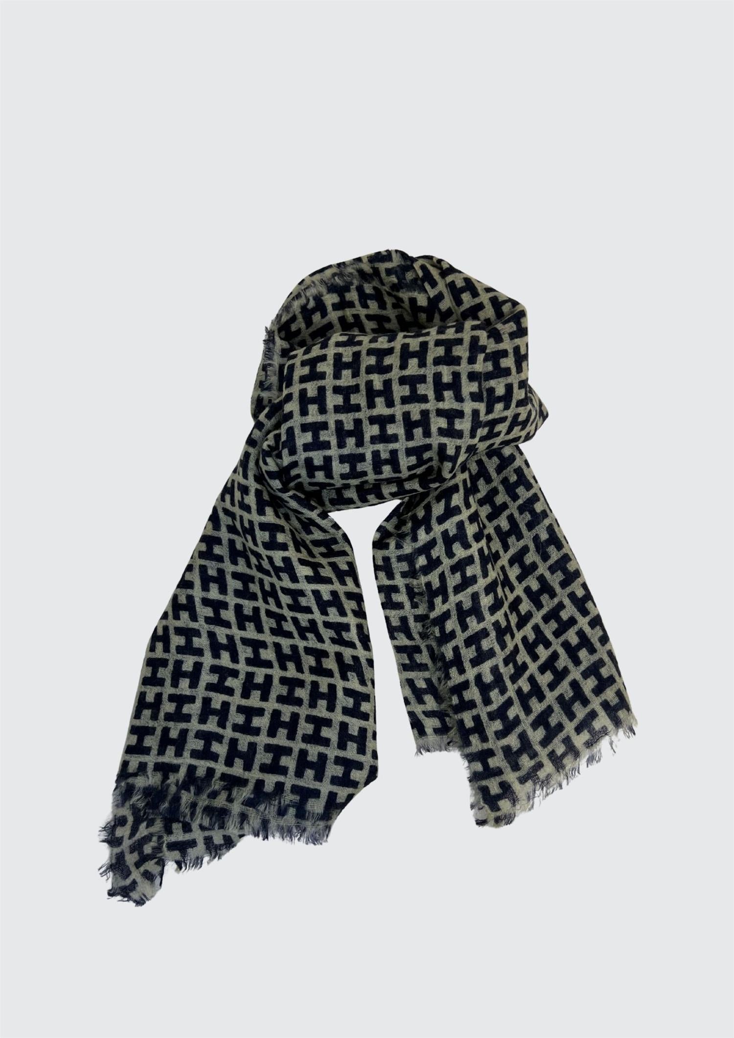 Raden Scarf (8409718620357)
