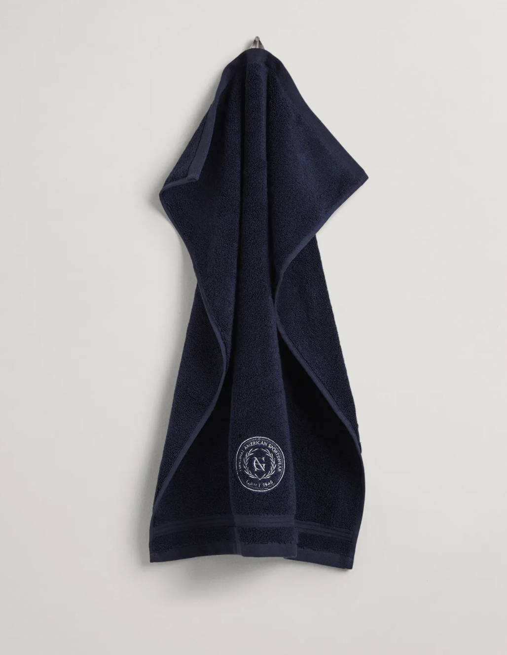 Crest Towel 50X70 (7359569920197)